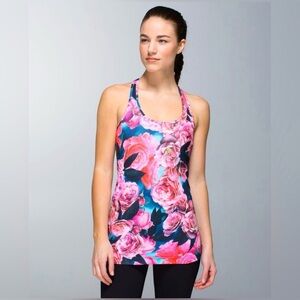 Lululemon Cool Racerback Tank in Floral
Top Secret Garden S M
